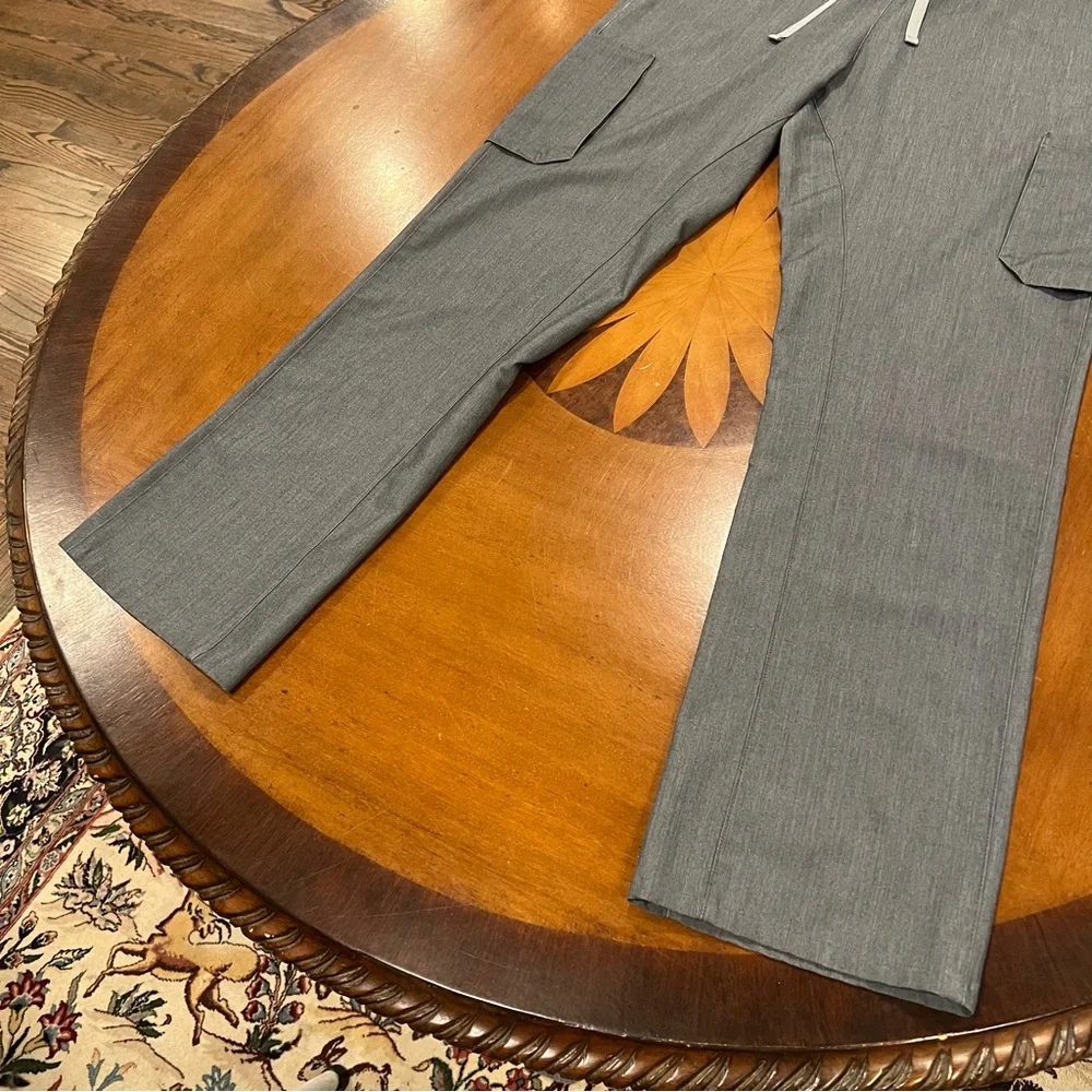 FIGS Men’s Malang Slim Cargo Pant Graphite Gray Large Drawstring Waist Scrubs